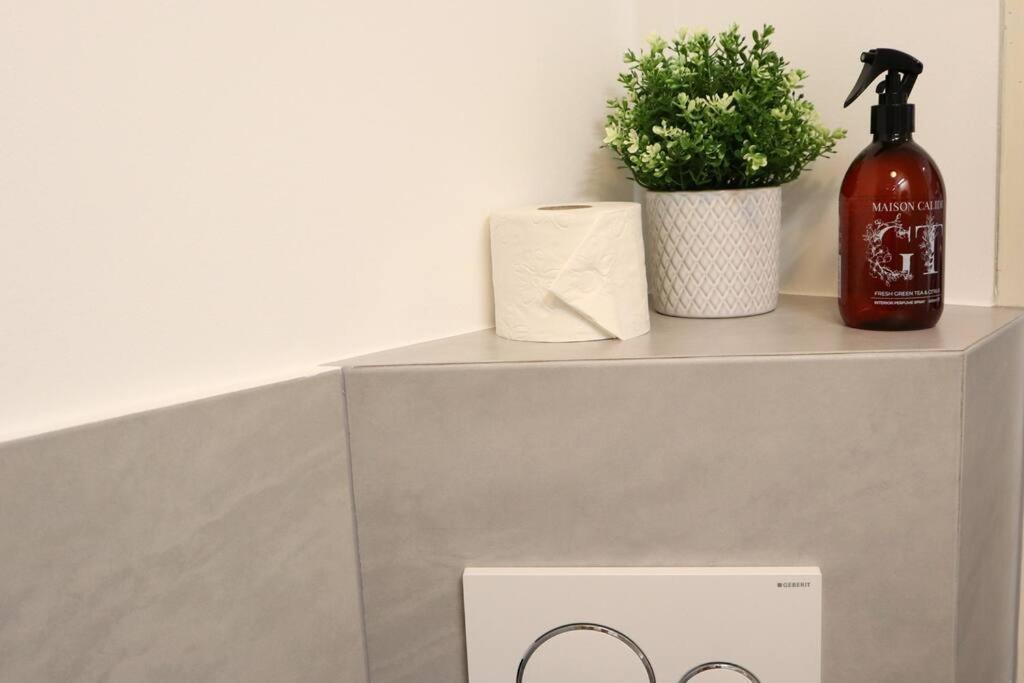 Bloom - Modern One Bedroom Apartment Wina Bagian luar foto